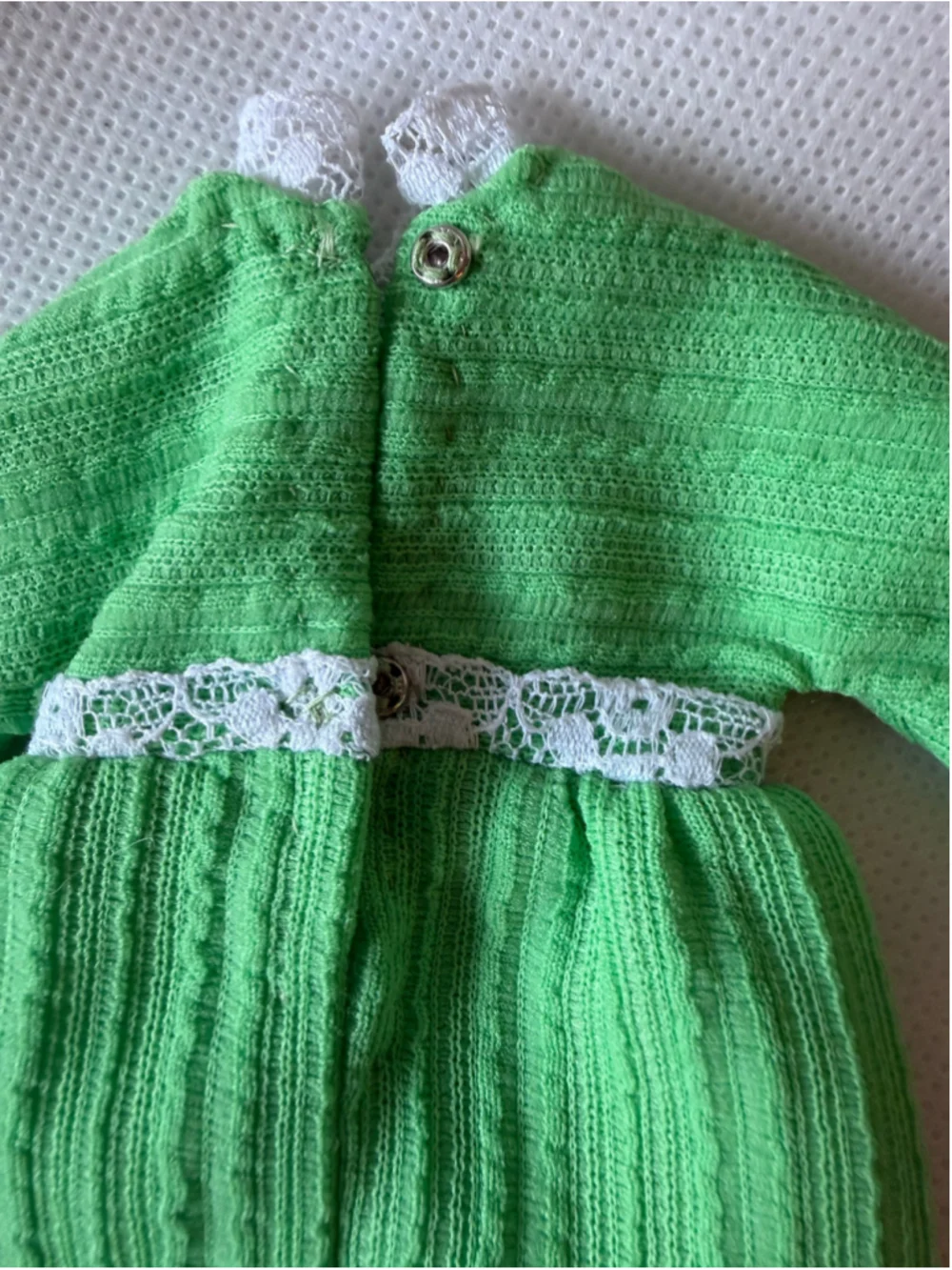 Vintage Barbie & Friends - Clone lime green knit doll coat & matching dress